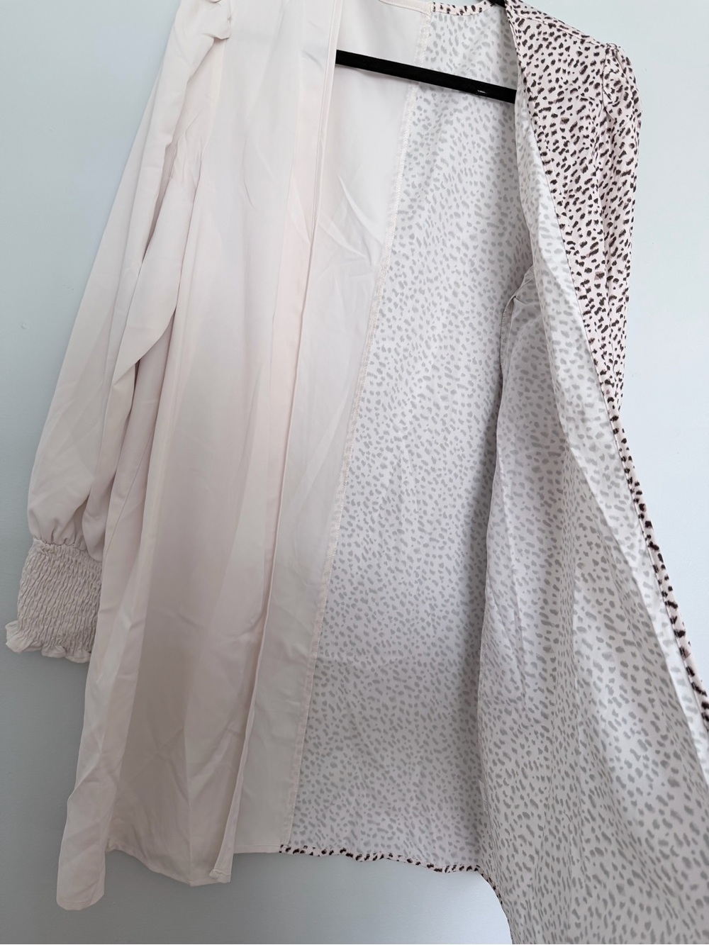 Women’s Two-Tone Cream & Leopard Print Open Cardigan - Picture 6 of 10
